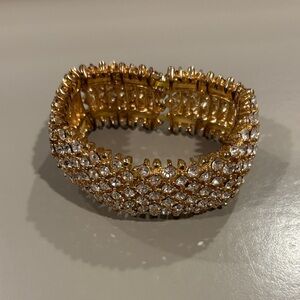 Elegant Gold Crystal Bracelet